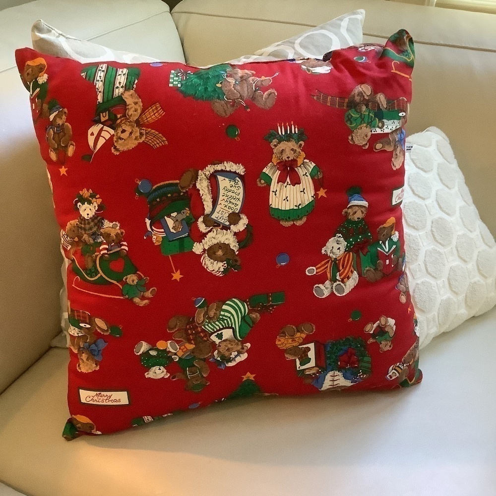 Riverdale Vintage Christmas Holiday Throw Pillow‎ Made in USA - Picture 3 of 9